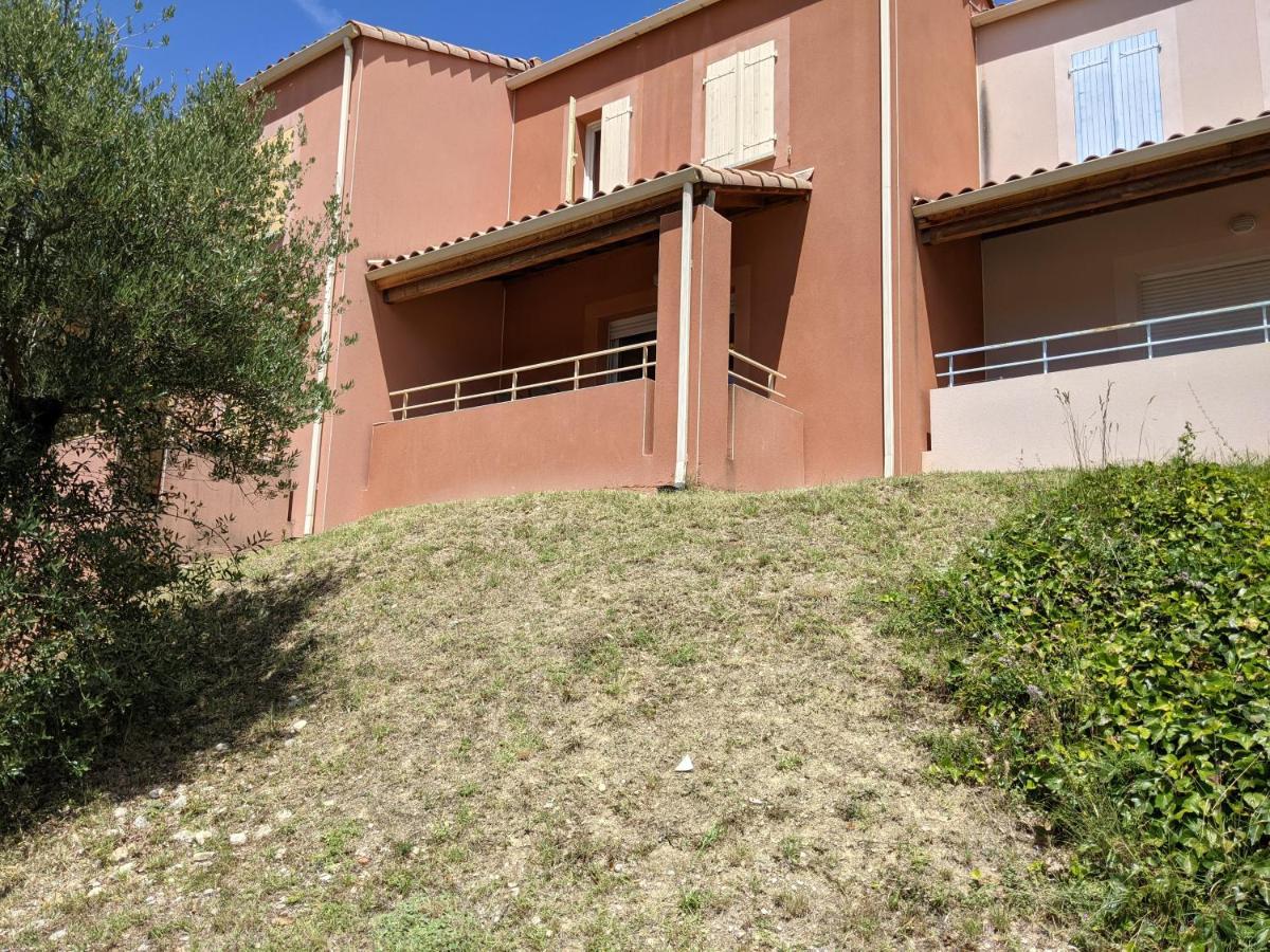 Maisonnette dans domaine avec piscine à Nyons, pays des olives Exterior foto